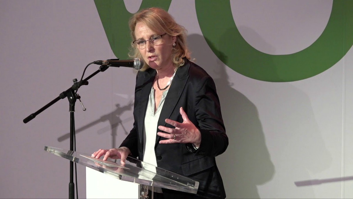 La diputada de VOX por Murcia, Lourdes Méndez, en un acto de la formación.