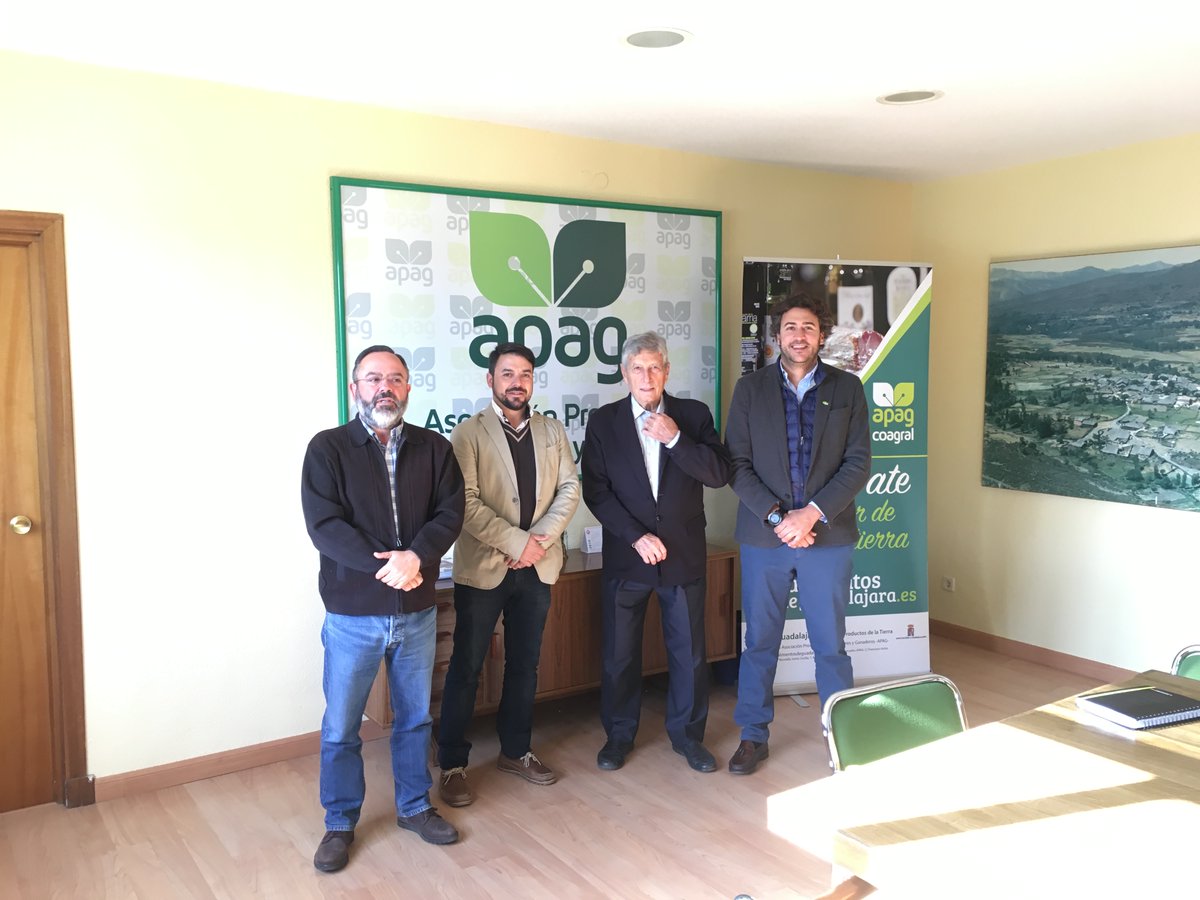 López Maraver (VOX) visita la Asociación Provincial de Agricultores y Ganaderos de Guadalajara López Maraver (VOX) visita la Asociación Provincial de Agricultores y Ganaderos de Guadalajara