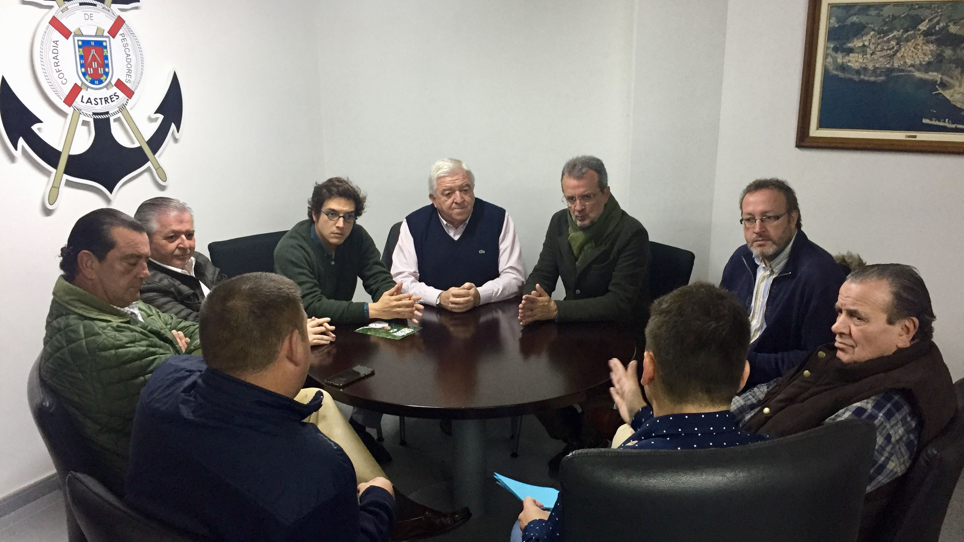 Figaredo durante la reunión con los pescadores del Principado de Asturias
