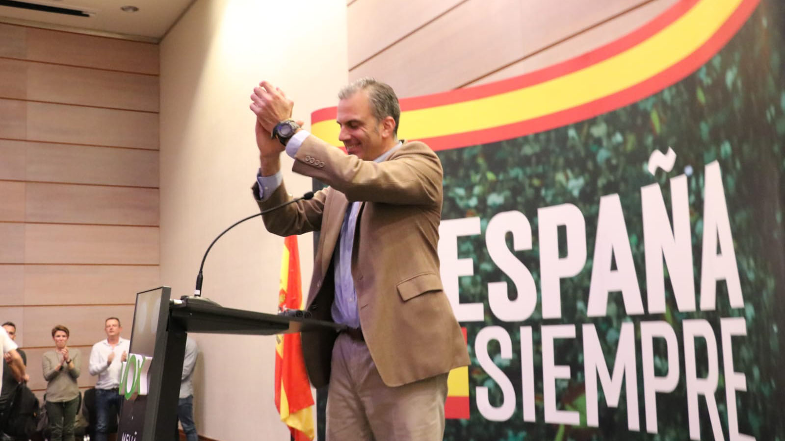 En la imagen, Ortega en un mitin en Valencia