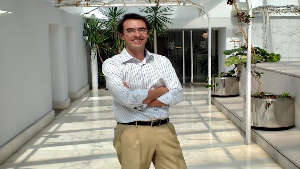 Armando Cantabria Pin Parental Vox