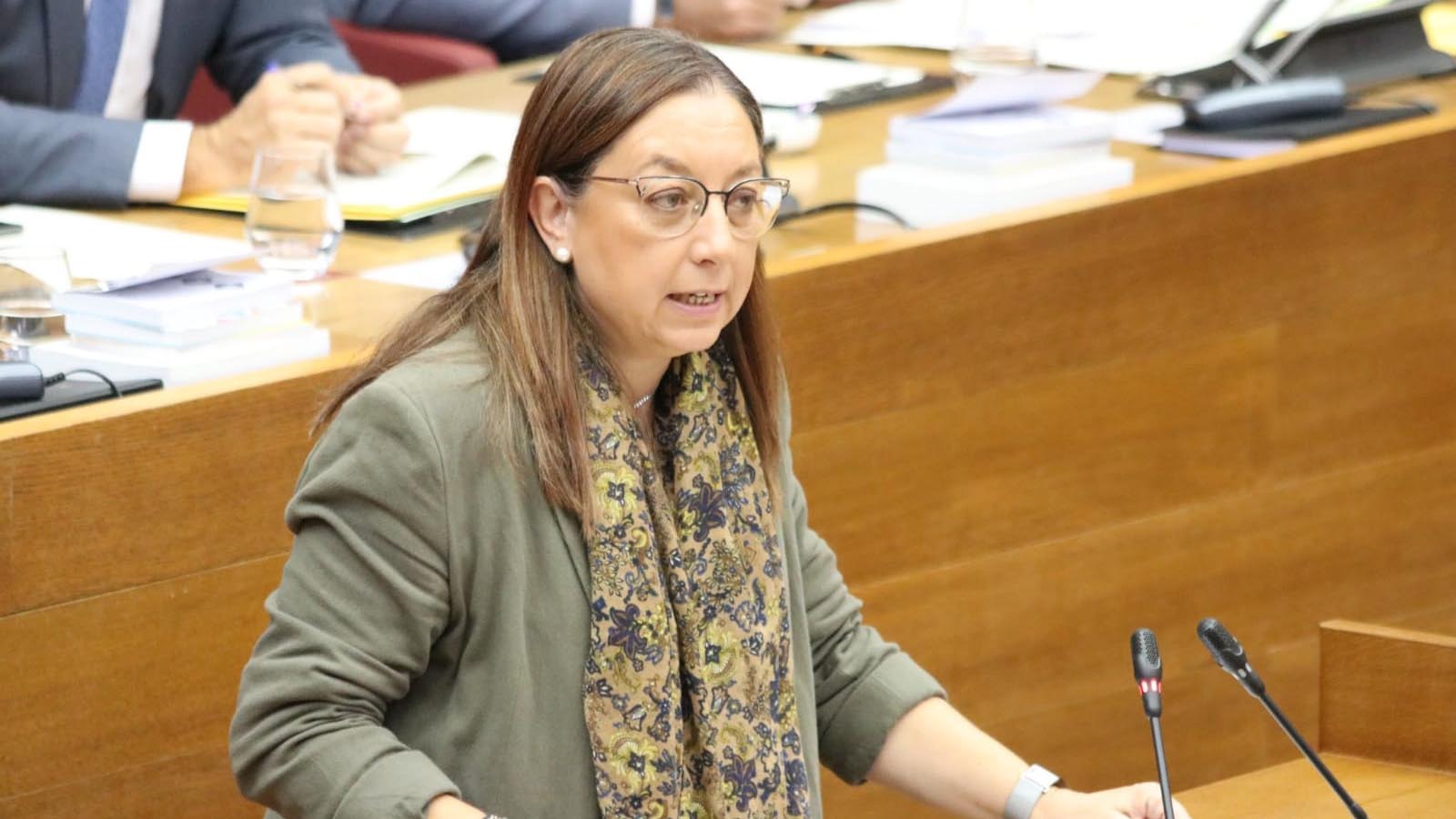 Llanos Massó defiende en las Cortes la libertad de educación de los padres