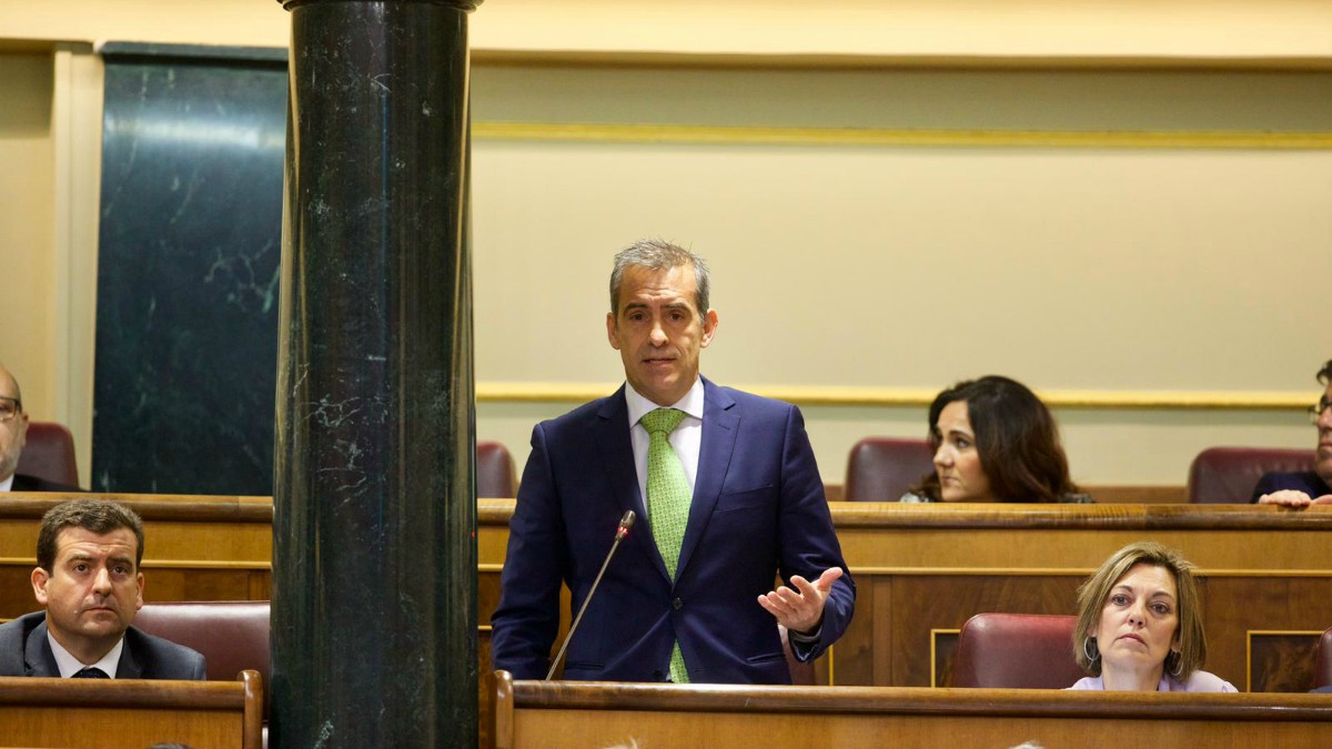 El diputado del GPVOX por Valencia, Julio Utrilla