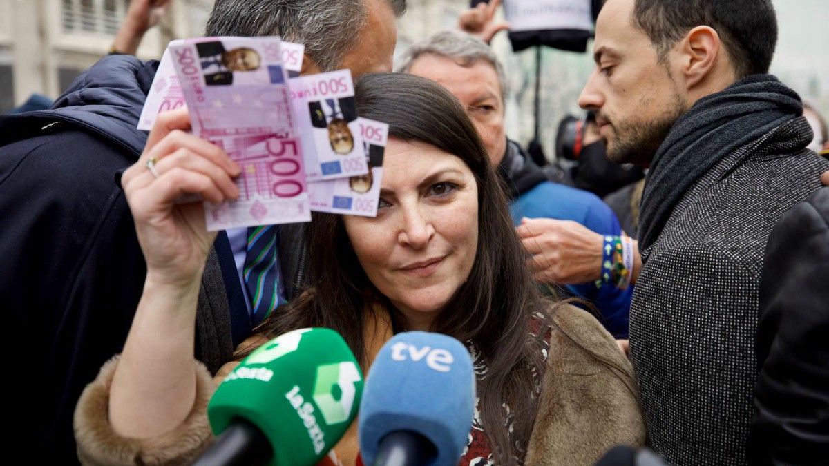 La secretaria general del GP VOX, Macarena Olona, en la manifestación de Jusapol