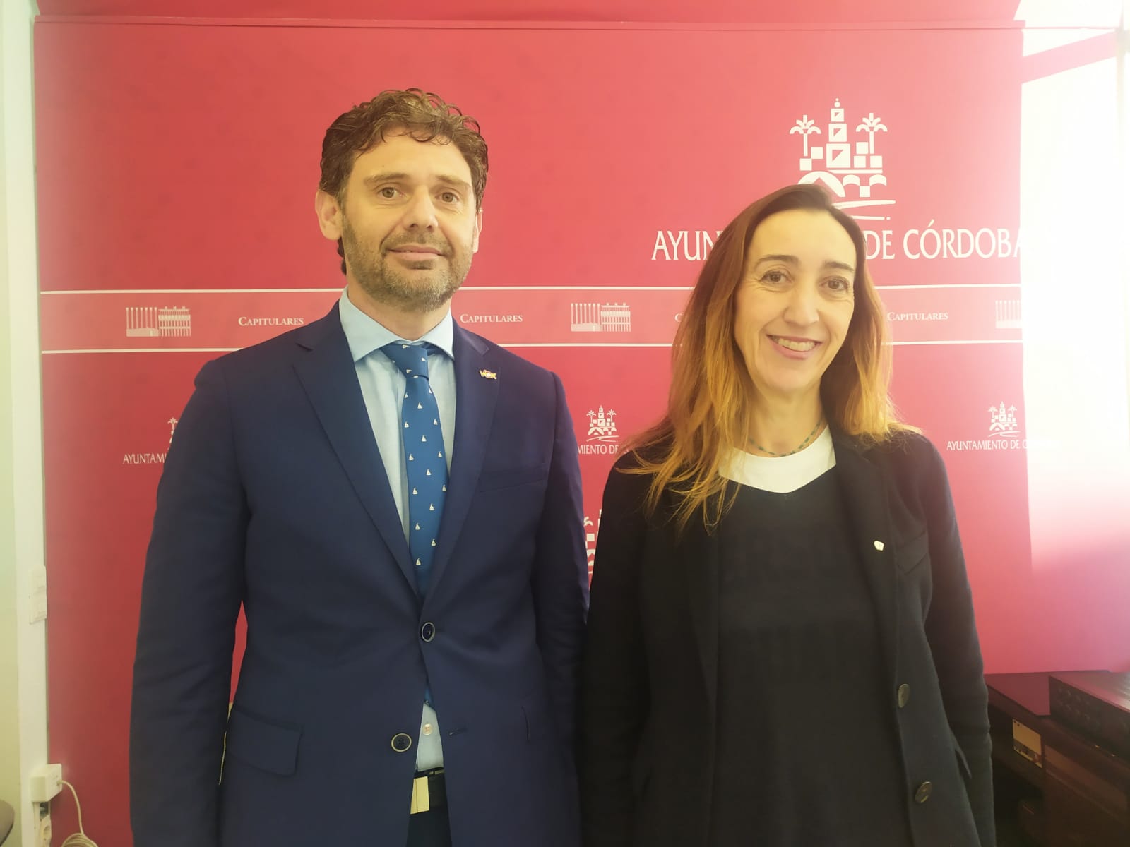 Paula Badanelli, portavoz VOX Ayuntamiento de Córdoba y Manuel Chamber, miembro CEP