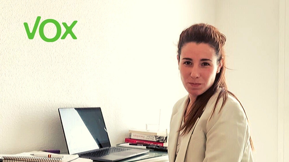 Rocío de Meer teletrabajando