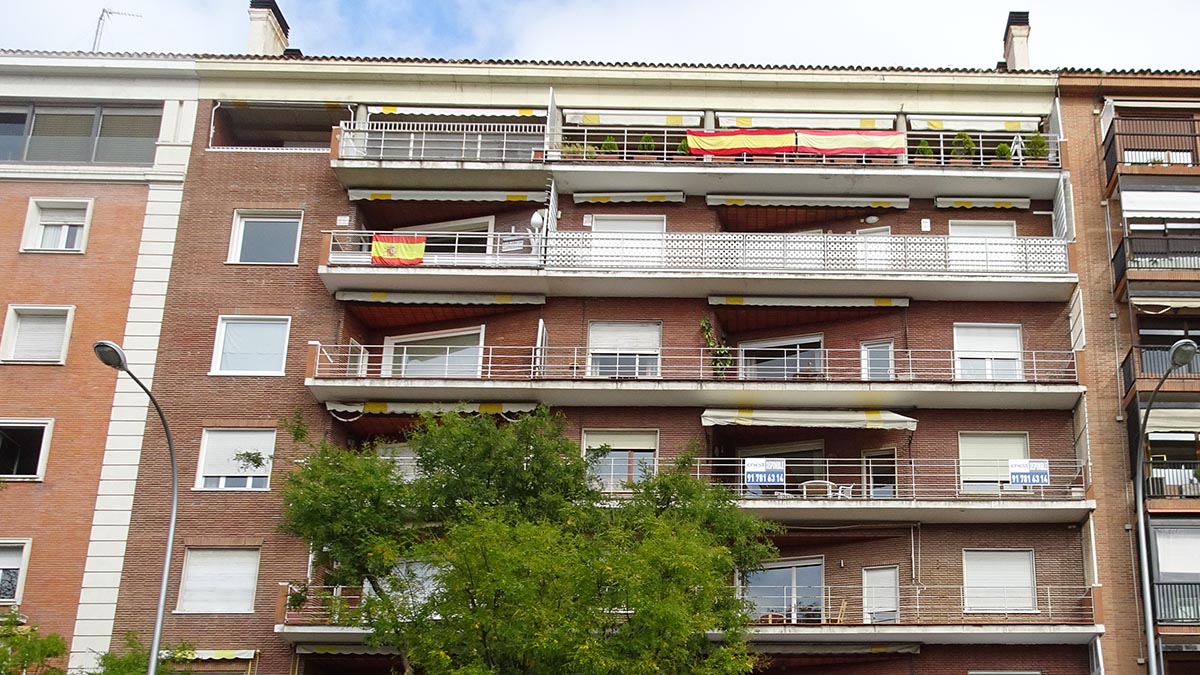 Las administraciones públicas podrán disponer de viviendas privadas