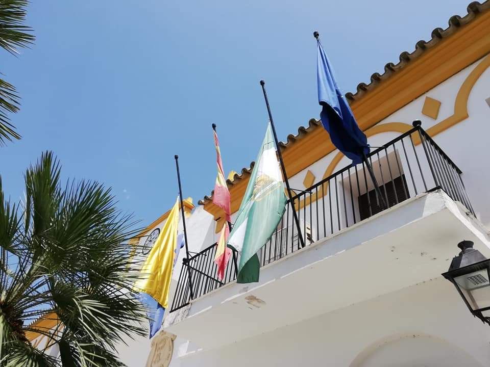Ayuntamiento de Palma del Río, a media asta la Andaluza y la local