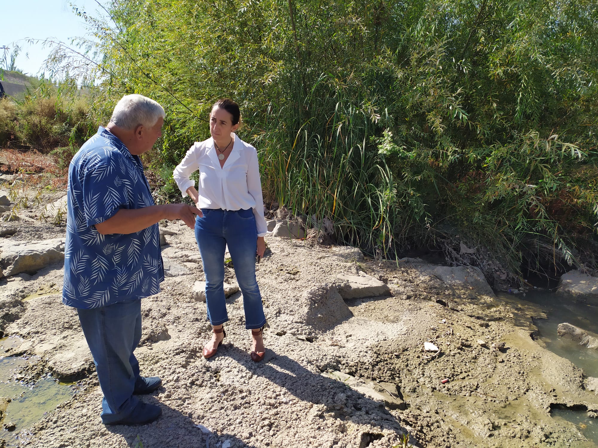 Paula Badanelli visita el entorno del río Guadalquivir