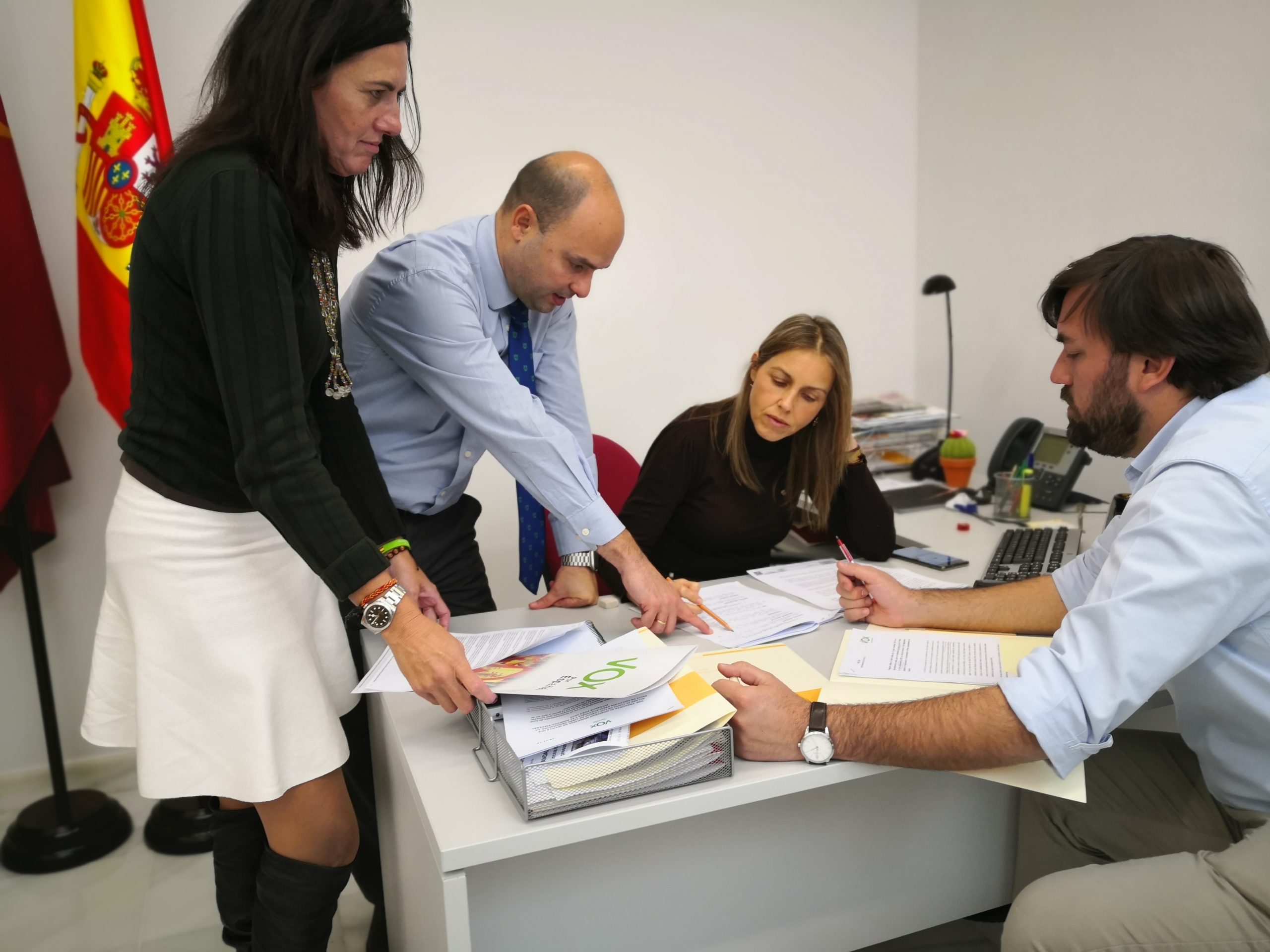 - Asevera que “nos gustaría creer en la altura de miras de este Gobierno, pero no podemos fiarnos porque hasta la fecha están más en el marketing y en la servidumbre a Podemos, que no renunciará a su agenda ideológica que supedita al interés común”