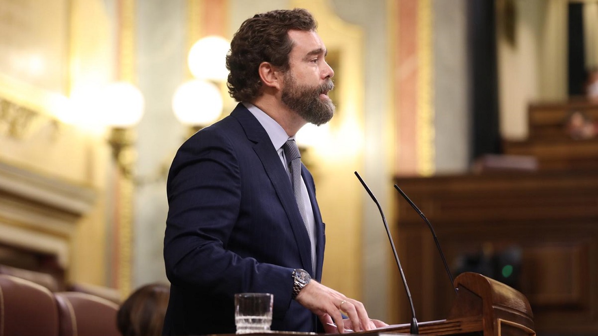 Iván Espinosa 'Nos enfrentamos a grandes riesgos, tenemos que volver a creer en España' VOX Iván Espinosa 'Nos enfrentamos a grandes riesgos, tenemos que volver a creer en España' VOX