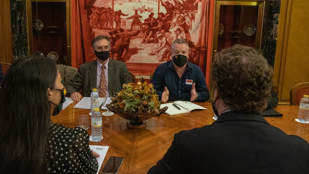 Reunión del GPVOX con el Circo Mundial