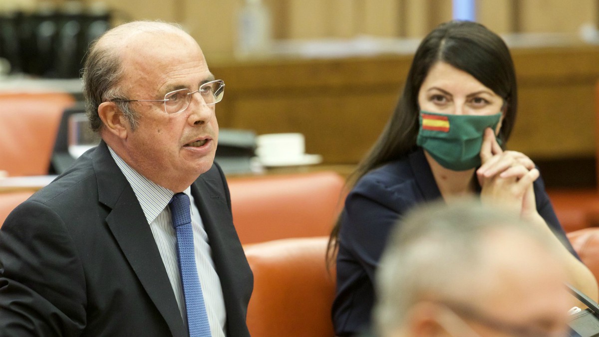 Ignacio Gil Lázaro y Macarena Olona en comisión