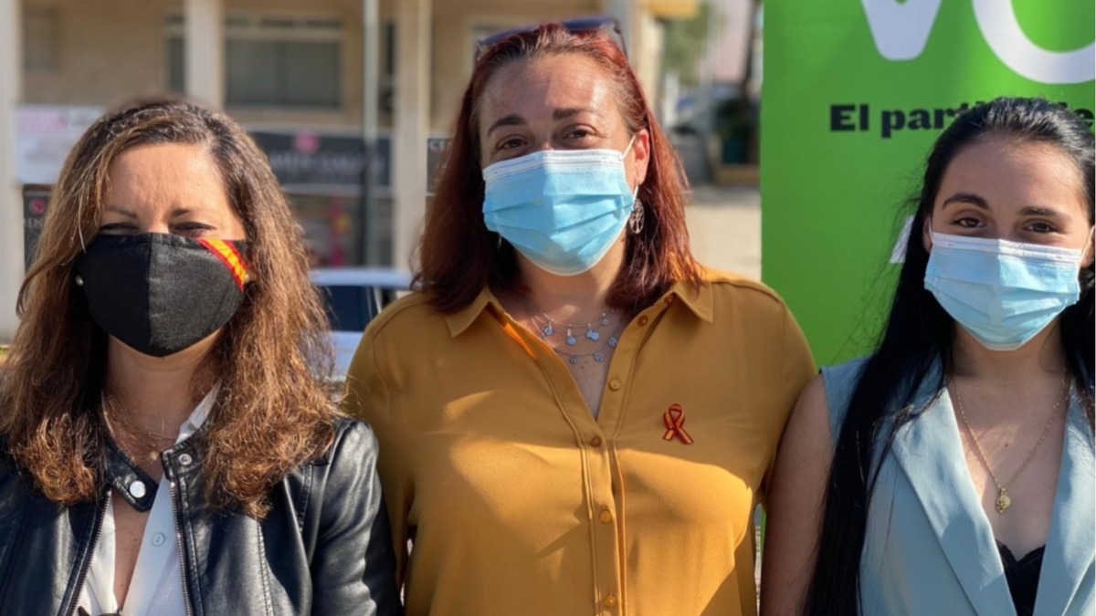 eva poza campaña solidaria juguetes