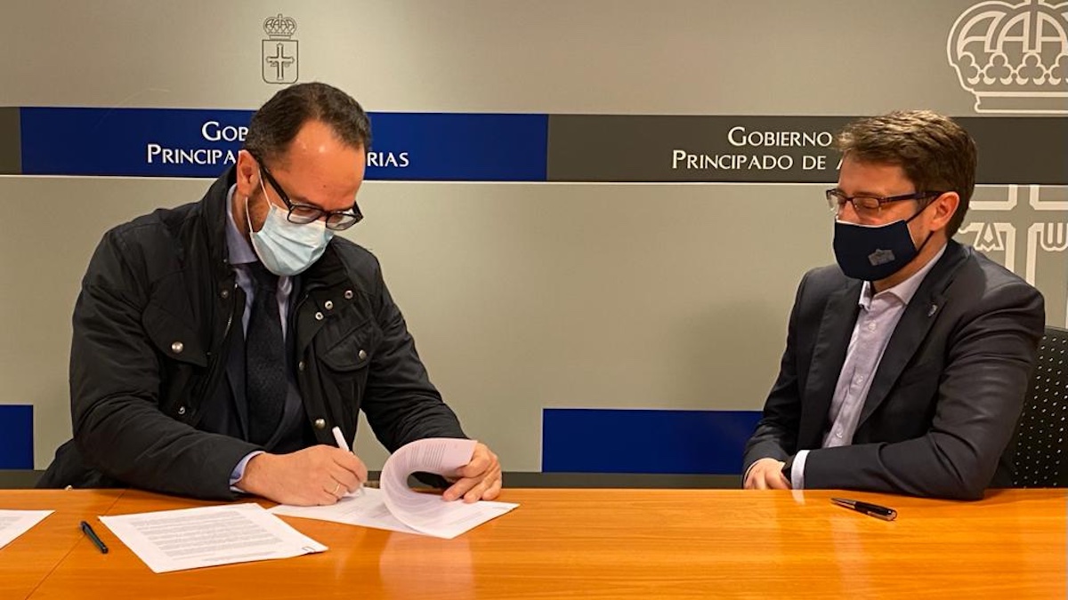 Ignacio Blanco “VOX firma la Alianza por la Industria pero no