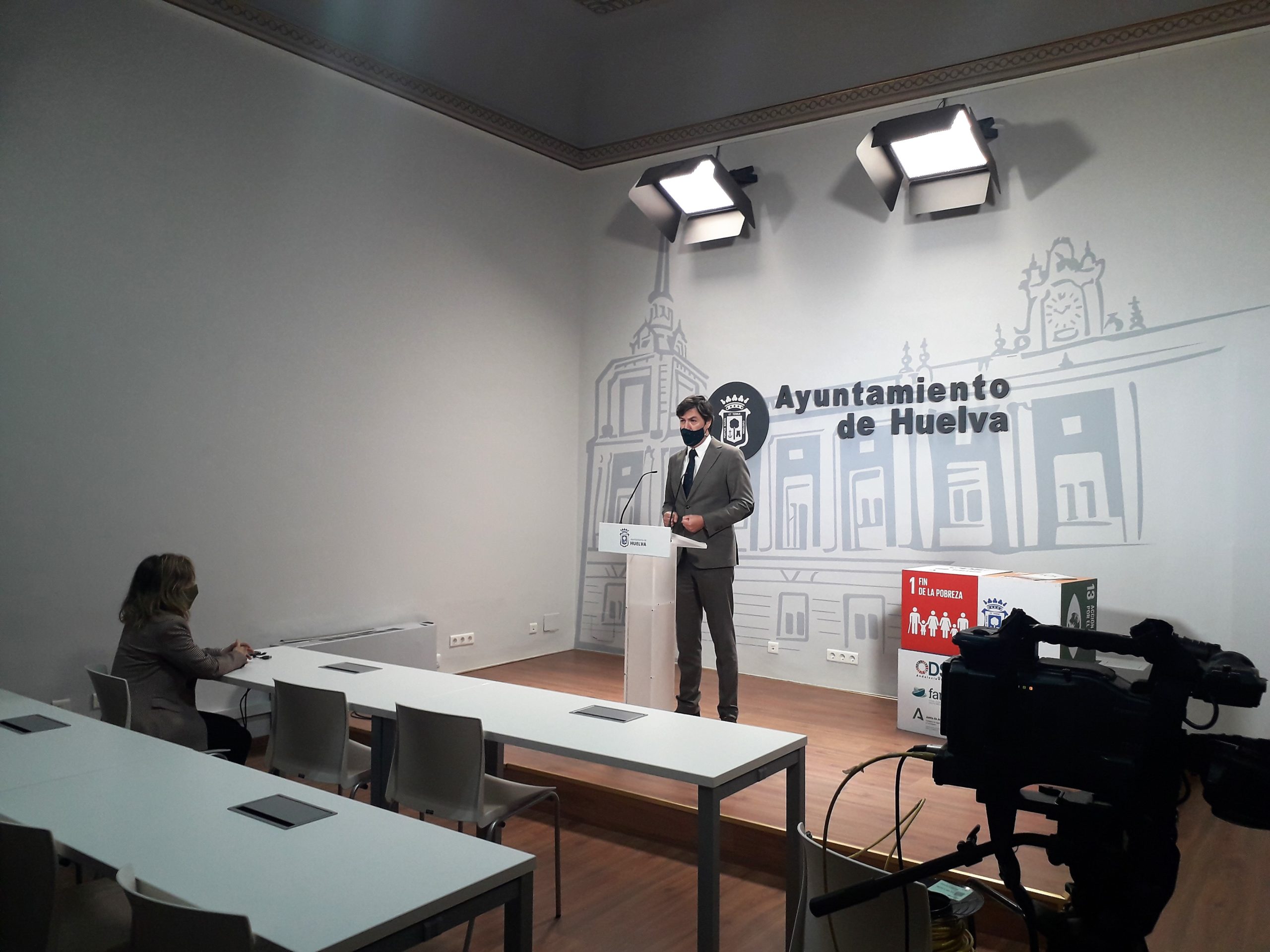 Wenceslao Font Briones en rueda de prensa.