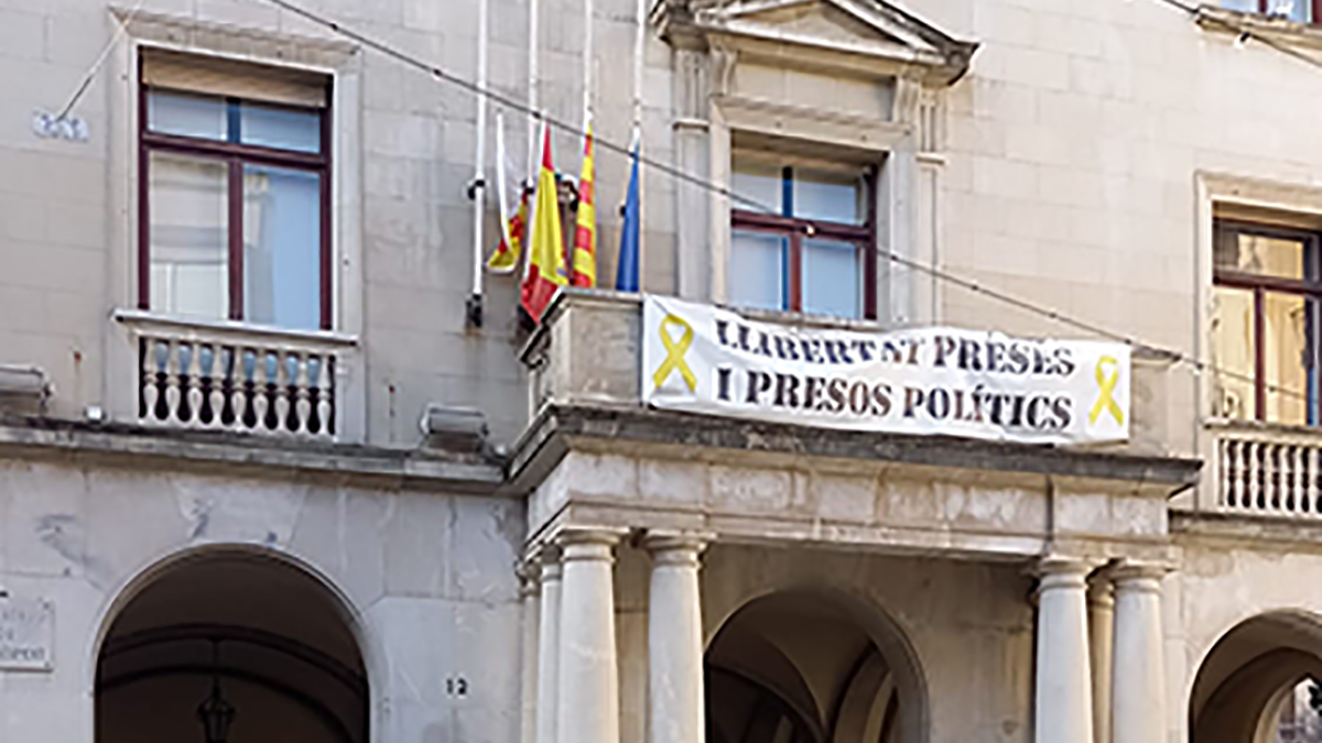 Fachada del Ayuntamiento de Figueres