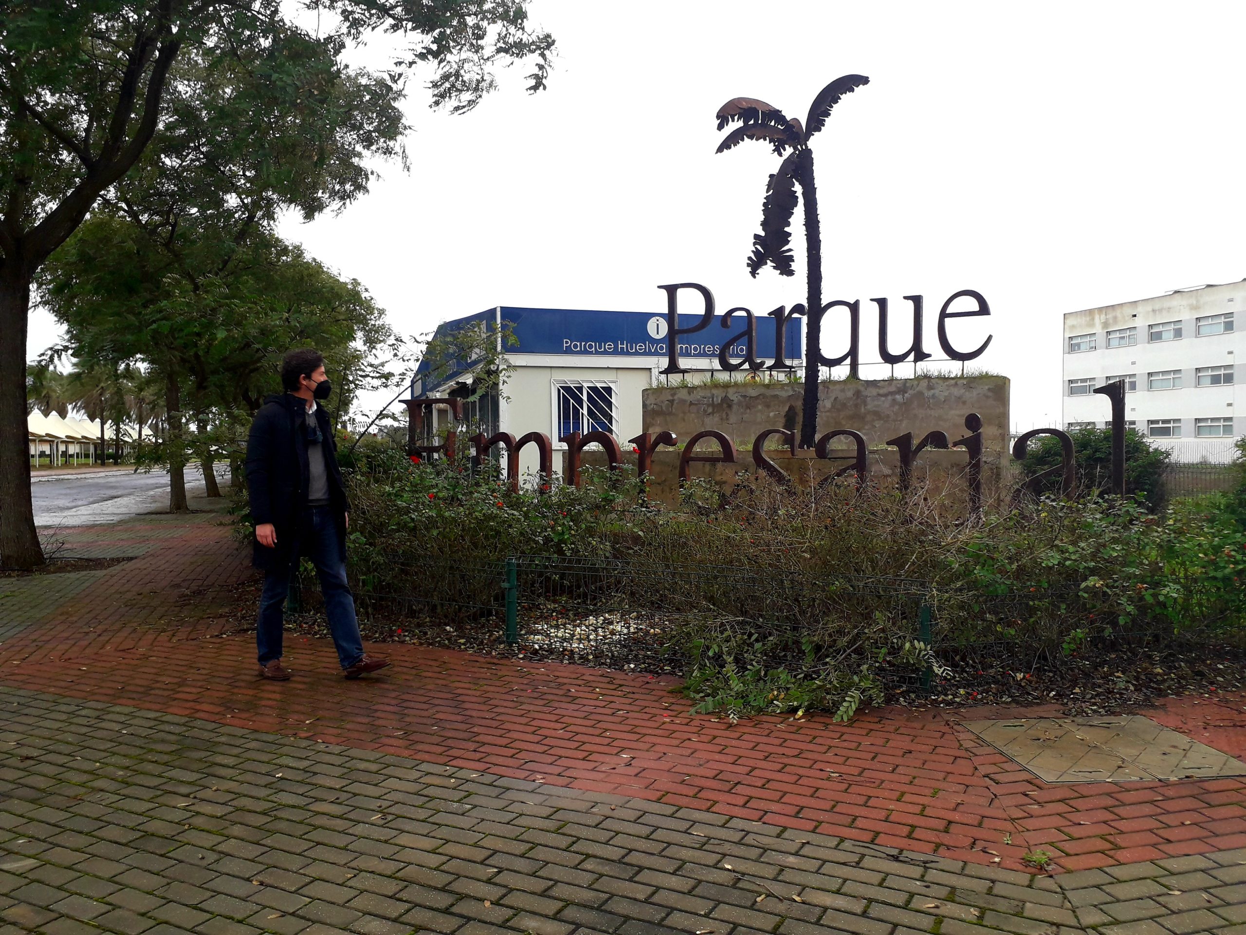 Wenceslao Font Briones durante una visita al Parque Huelva Empresarial.