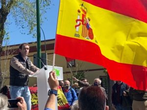 Javier Cortés dirigiéndose a los asistentes.