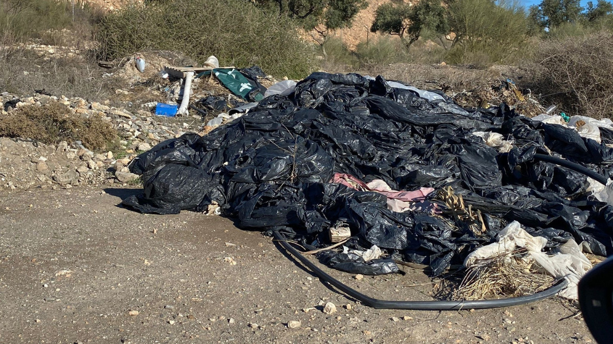Basura en Níjar