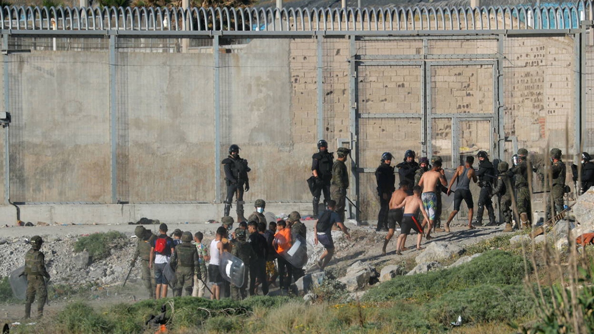 Inmigrantes irregulares en Ceuta