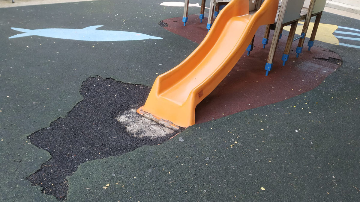 parque infantil paseo san gregorio pesimo estado 2