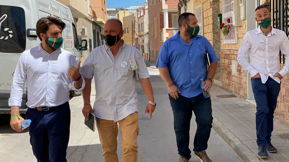 rojas visita barrio de la cañada