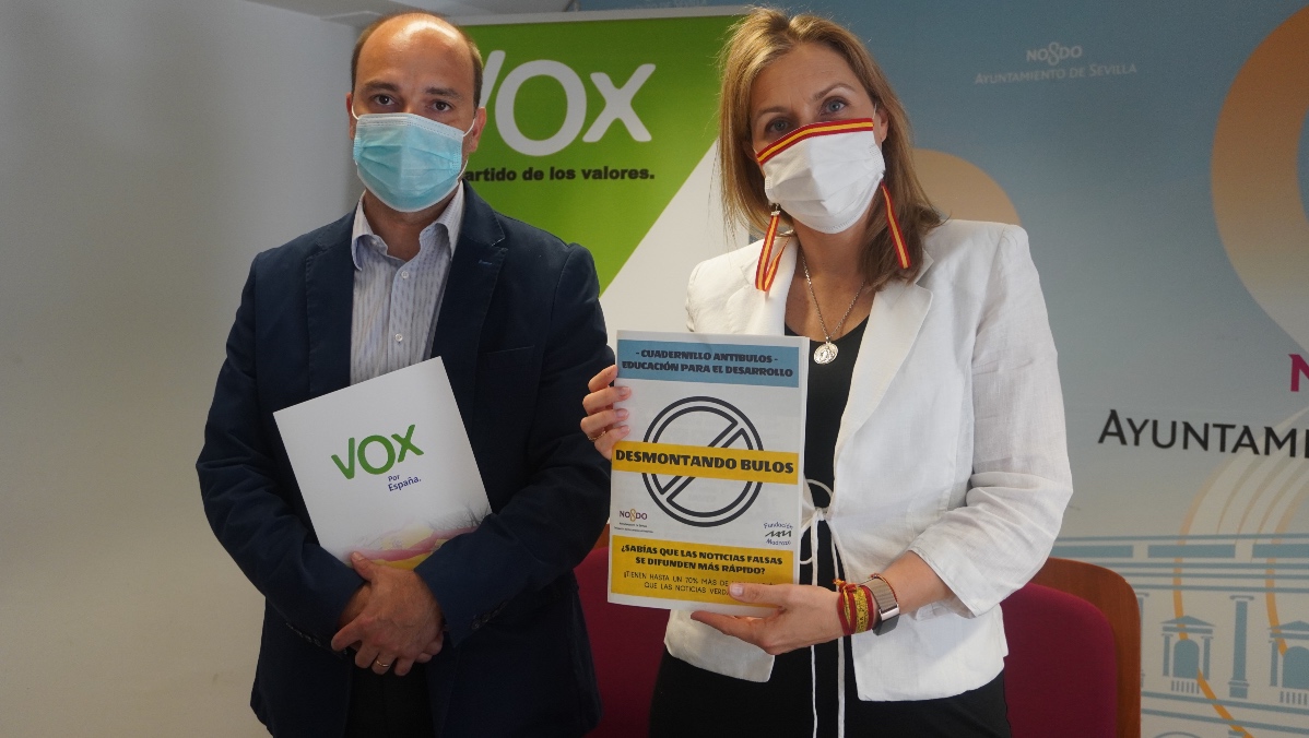 Cristina Peláez y Gonzalo García de Polavieja durante la rueda de prensa.