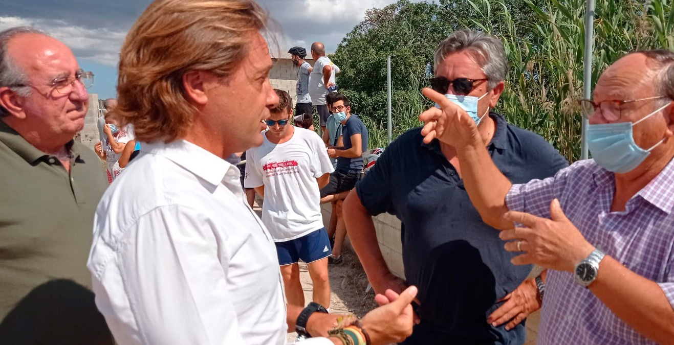 Ni Ayuntamiento de Palma, Gobierno balear o Delegación de Gobierno se lo ha comunicado a los vecinos.