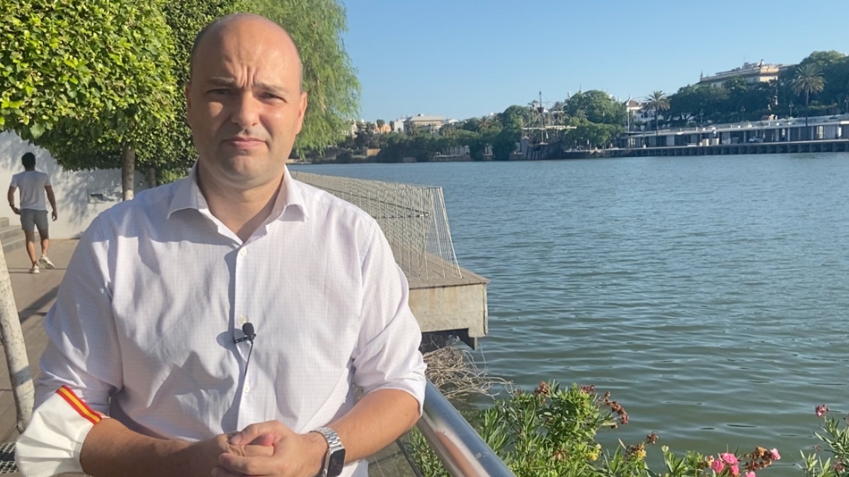 Gonzalo García de Polavieja en el río Guadalquivir.