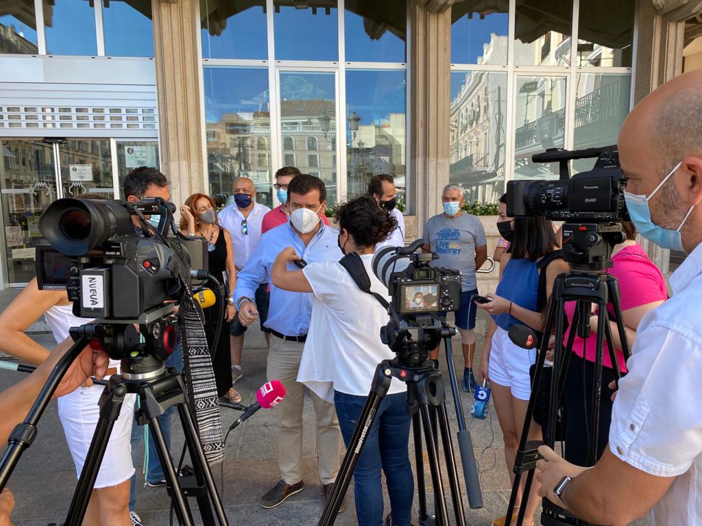 rueda de prensa ricardo chamorro
