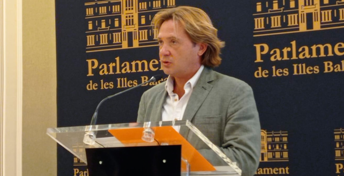 Baleares es ya una ruta de entrada de la inmigración ilegal. Cada año se incrementa el número de pateras que llegan a nuestras costas por el efecto llamada mientras Armengol y Sánchez no hacen nada para evitarlo