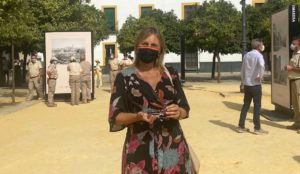 Cristina Peláez posa con las llaves del Alcázar.