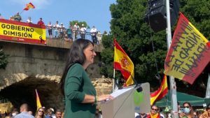 Macarena Olona durante el acto del 12 de octubre en Sevilla.