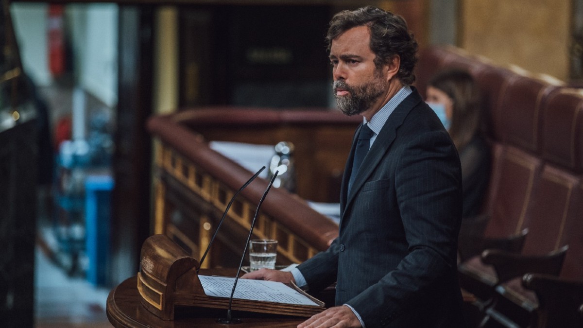 Iván Espinosa en la tribuna durante el debate de Presupuestos