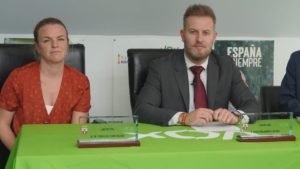 Adrián Trashorras y Teresa Terry en una rueda de prensa.