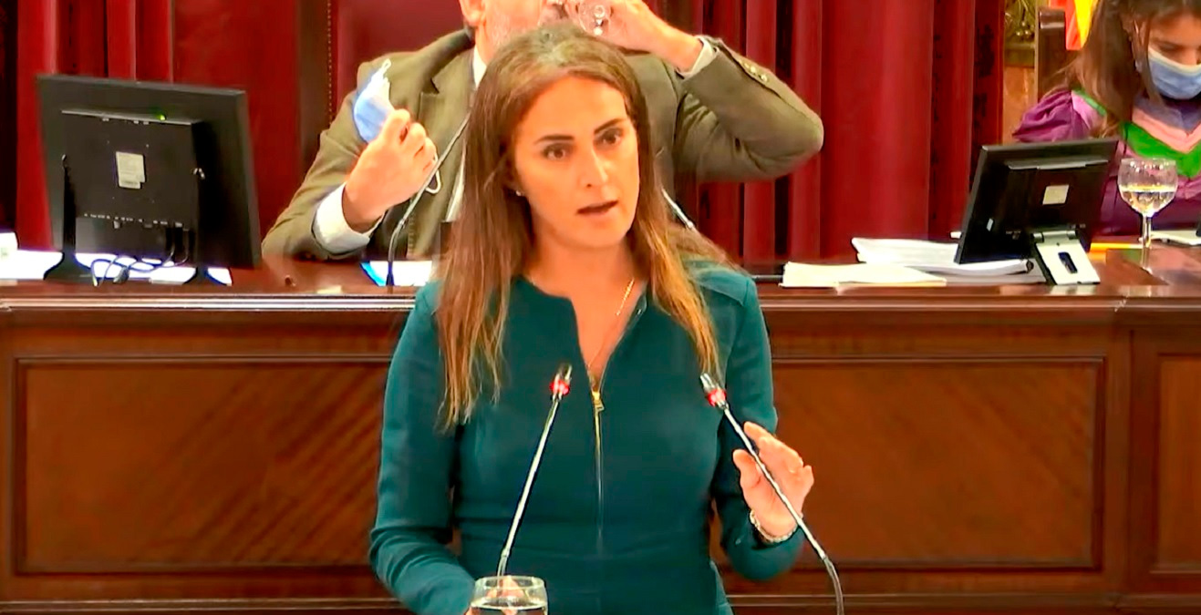 Y de paso pone en su sitio a la izquierda y a los indepes, cuyo único argumento para rebatir a VOX es el insulto y la descalificación.