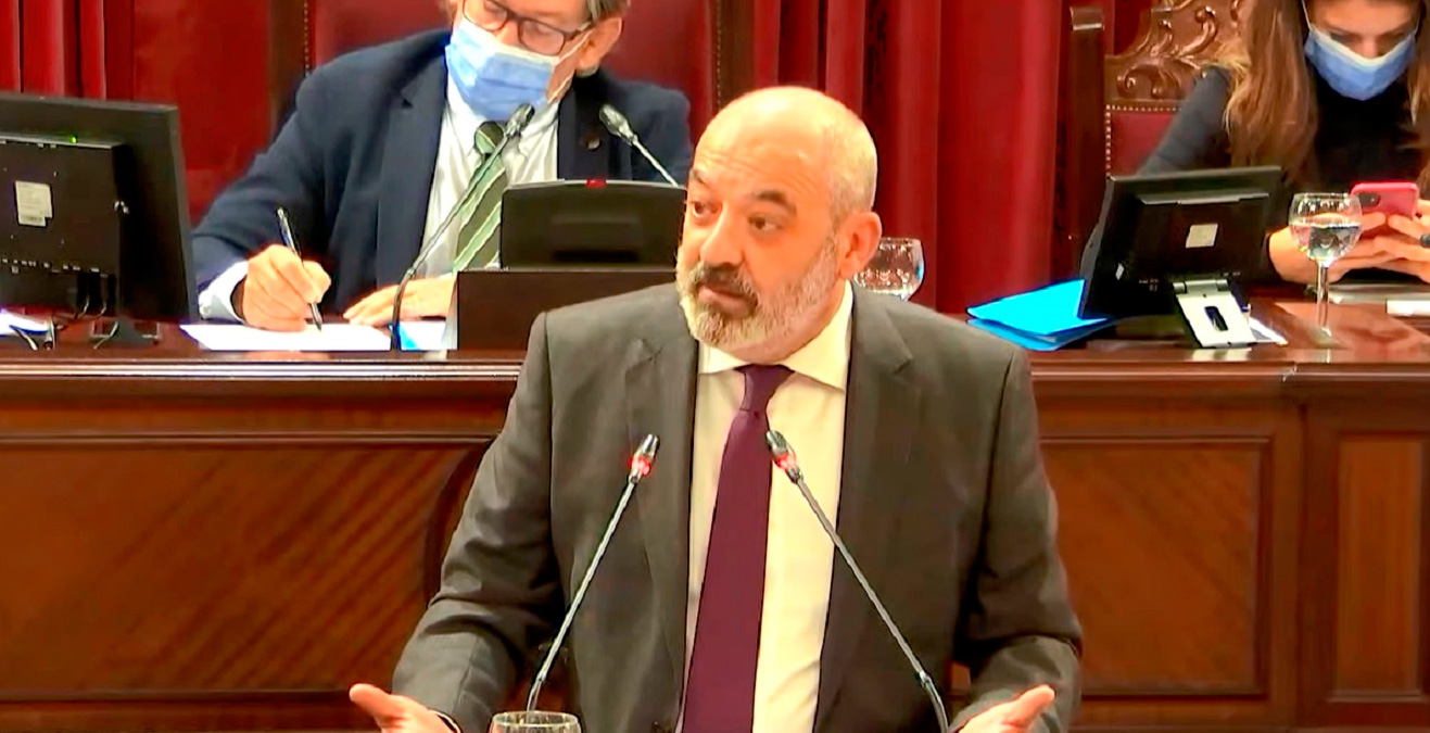 Rodríguez ha lamentado que sea increíble buscar apoyos para defender el orden constitucional en el Parlamento de las Islas Baleares.