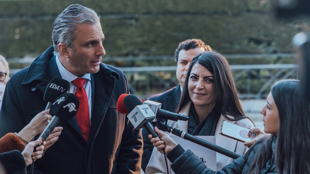 Javier Ortega y Macarena Olona
