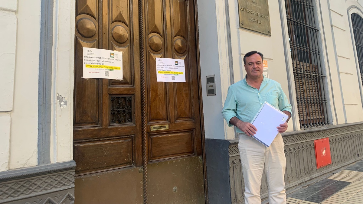 Rafael García Ortiz en el Defensor del Menor.