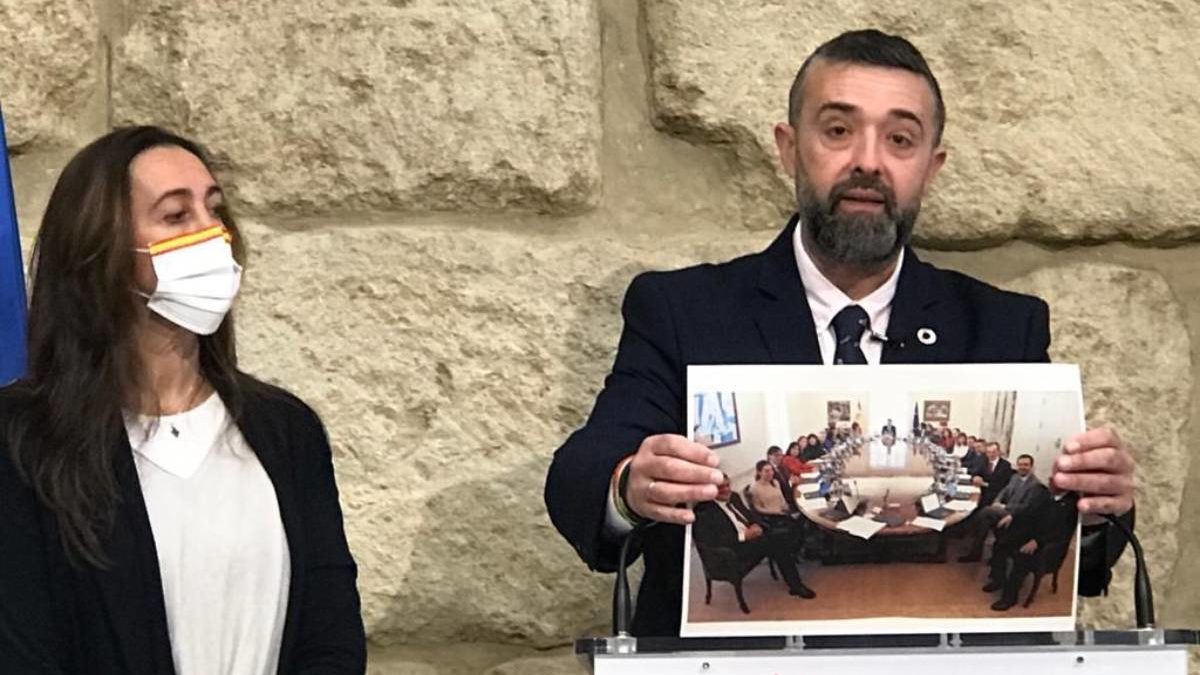 VOX: “La mayor macrogranja