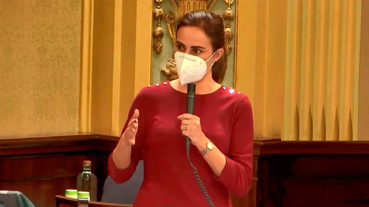 Esto no es una corte absolutista. Ni su marido es Luis XVI ni usted es María Antonieta.