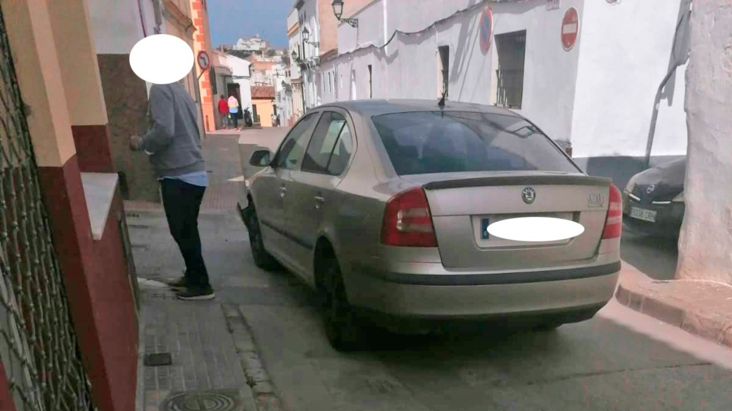 VOX exige semáforo en cruce para evitar