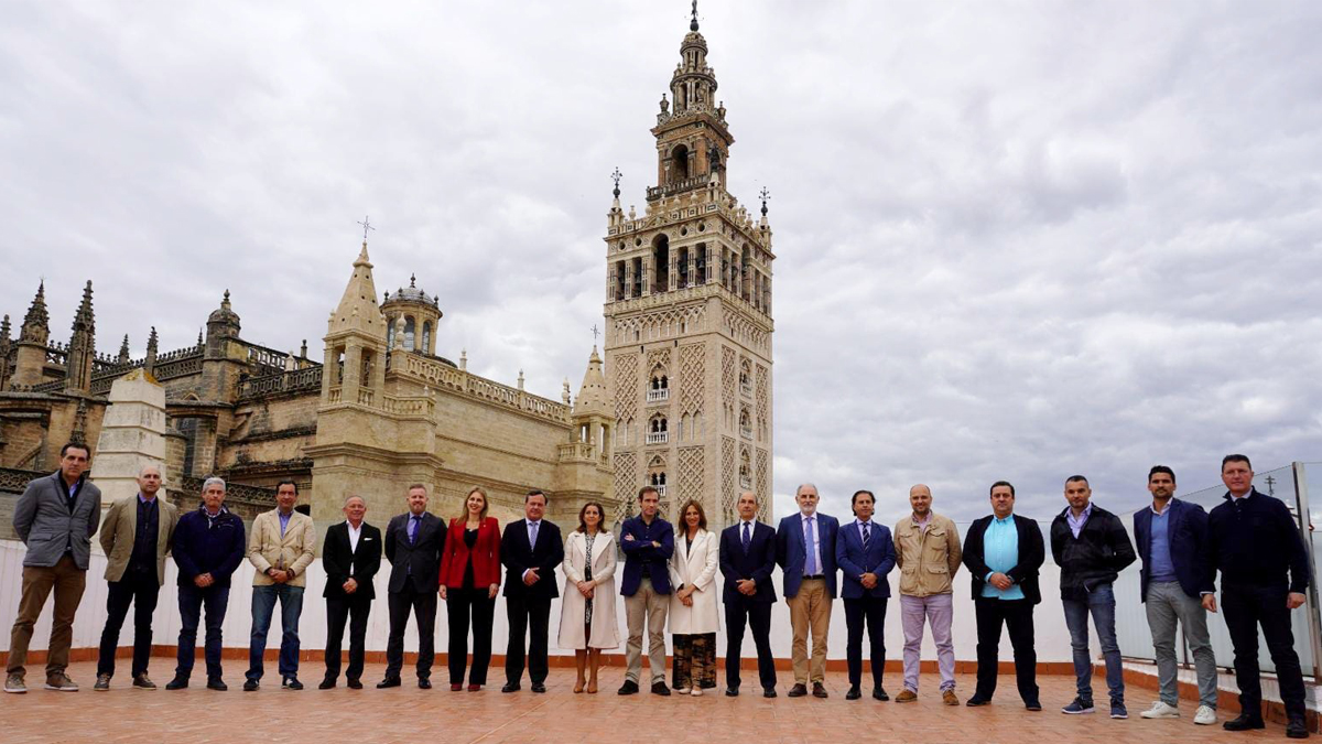 Participantes en las Jornadas sobre Seguridad Ciudadana en Sevilla de VOX