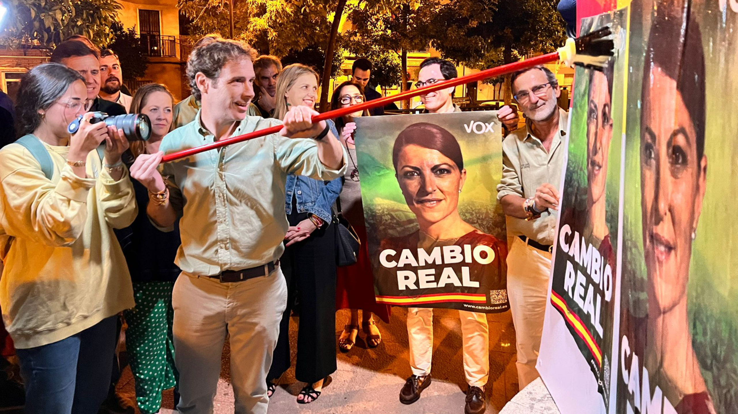 VOX inicia campaña electoral en el barrio de Bellavista, en Sevilla