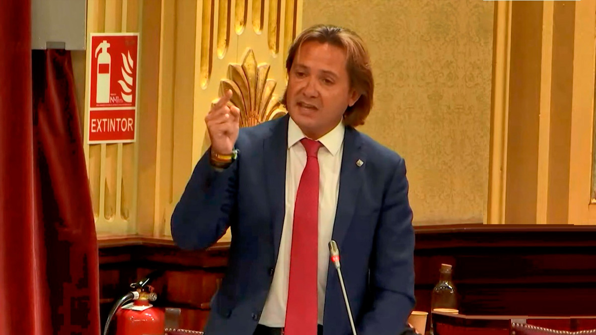 Nuevo encontronazo de Jorge Campos y Francina Armengol a cuenta de la lengua catalana.