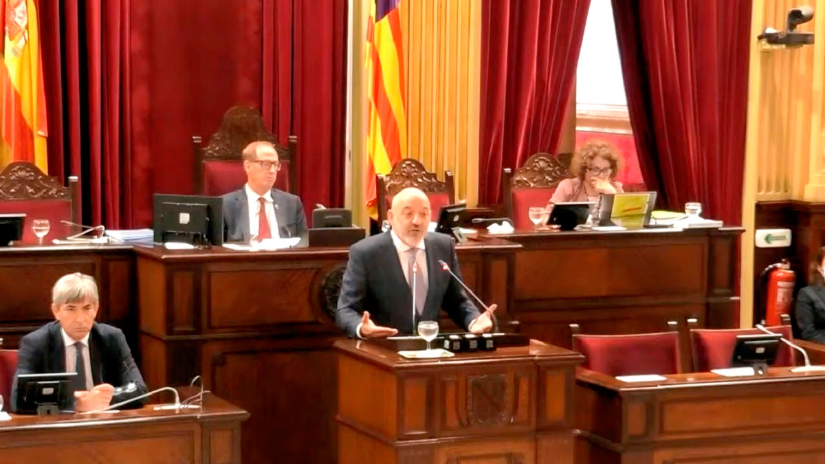 Muy claro: «un adulto hablando de sexo a un niño de seis años tiene un nombre, y ese nombre no es profesor»