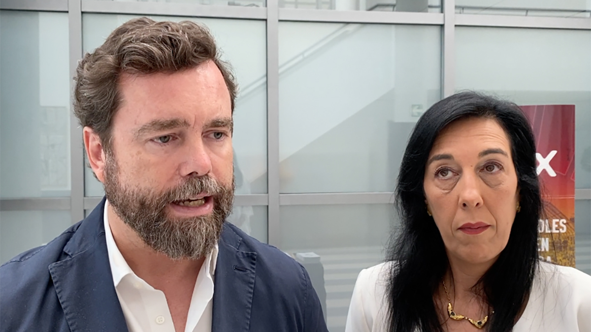 Iván Espinosa de los Monteros y Amaia Martínez