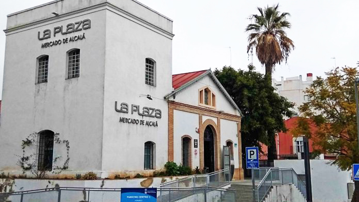 Edificio de la nueva Plaza de Abastos de Alcalá de Guadaíra, cedido por el Gobierno del PSOE para la oficina del OPAEF