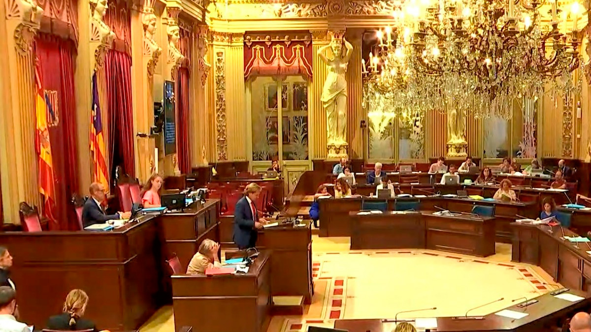 Urge acabar con las desigualdades fiscales que sufren los españoles como consecuencia del estado de las autonomías.